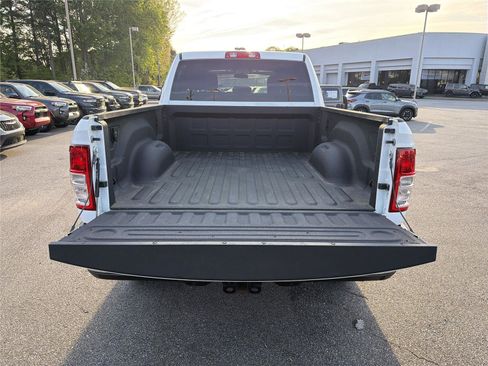 Used 2022 RAM 2500 Tradesman w/ Chrome Appearance Group AWD/4WD image 16