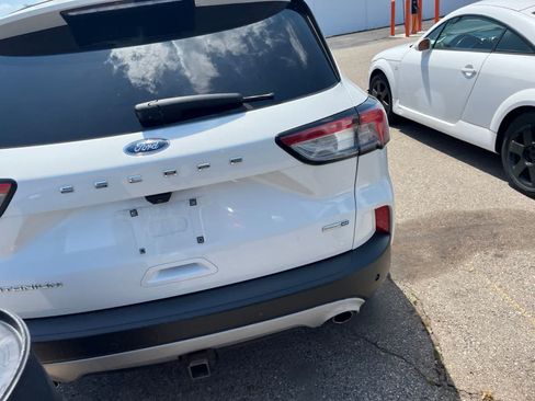 Used 2020 Ford Escape Titanium AWD/4WD image 14