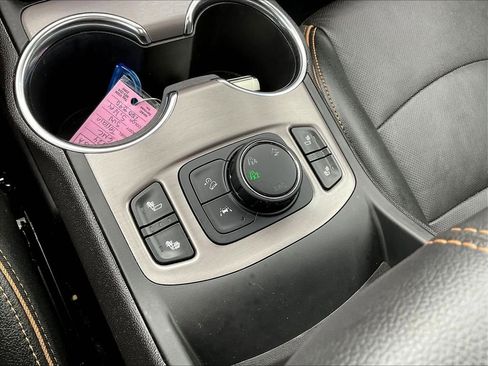 Used 2024 GMC Terrain AT4 image 33