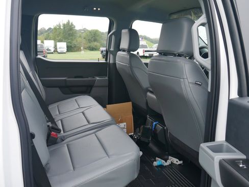 New 2025 Ford F250 XL w/ XL Chrome Package image 30