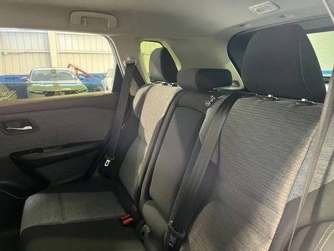 Used 2023 Nissan Rogue SV AWD/4WD image 19