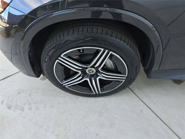 Certified 2026 Mercedes-Benz GLC 300 4MATIC image 13
