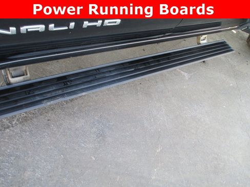 Used 2023 GMC Sierra 3500 Denali w/ Denali Ultimate Package image 15