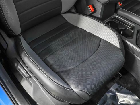 Used 2023 Volkswagen Taos SEL image 49