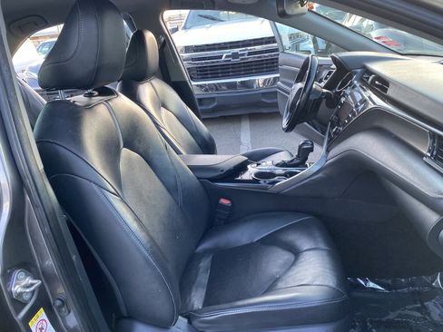 Used 2019 Toyota Camry XSE image 20