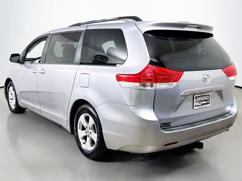 Used 2011 Toyota Sienna LE FWD image 6