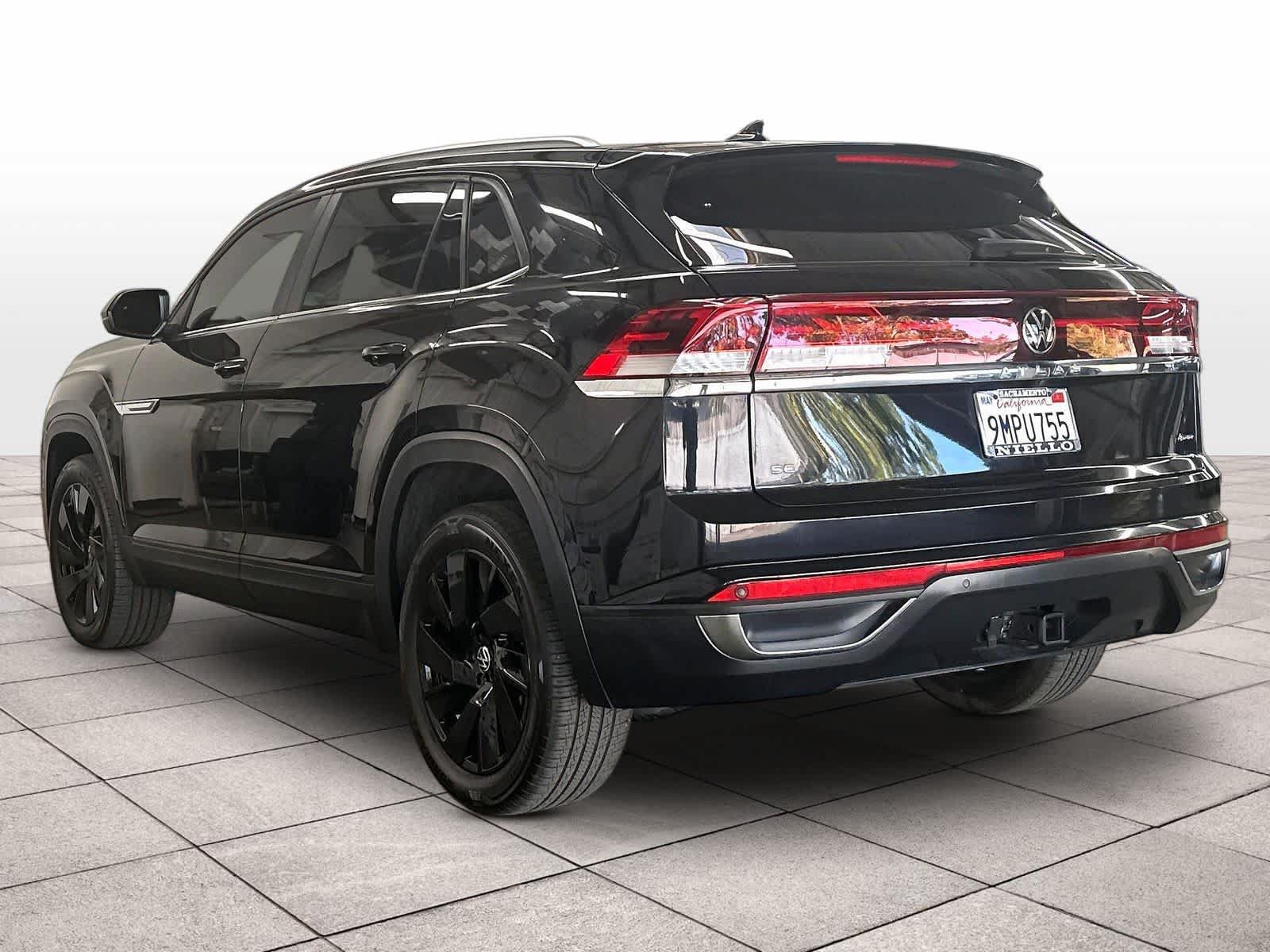 Used 2024 Volkswagen Atlas Cross Sport SE w/ Panoramic Sunroof Package AWD/4WD image 7