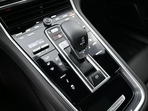 Certified 2023 Porsche Panamera Platinum Edition RWD image 24
