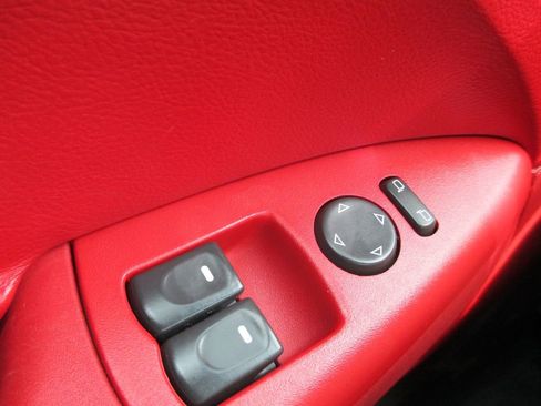 Used 2005 Chevrolet Corvette Coupe w/ Preferred Equipment Group image 20