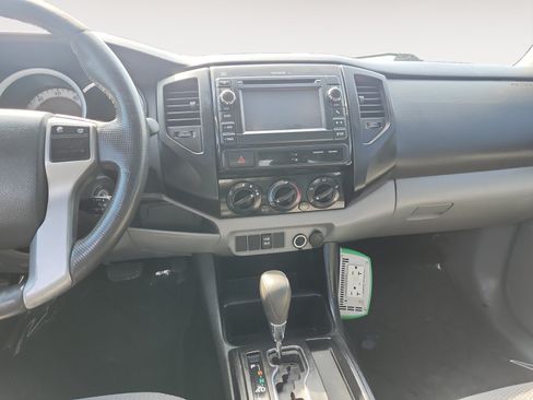 Used 2013 Toyota Tacoma PreRunner w/ Convenience Pkg RWD image 12