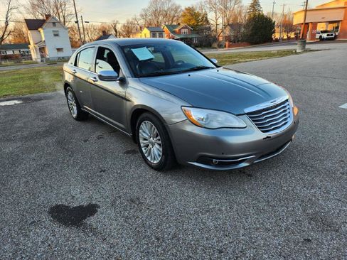 Used 2012 Chrysler 200 Limited image 60
