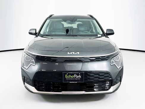 Used 2024 Kia Niro Wind FWD image 2