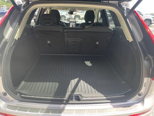 Used 2026 Volvo XC60 B5 Plus AWD/4WD image 15