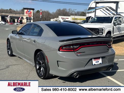 Used 2023 Dodge Charger R/T w/ Blacktop Package image 6