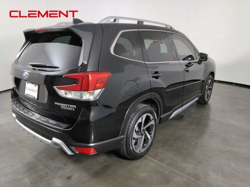 Used 2022 Subaru Forester Touring AWD/4WD image 4