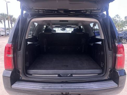 Used 2017 Chevrolet Suburban LT RWD image 33