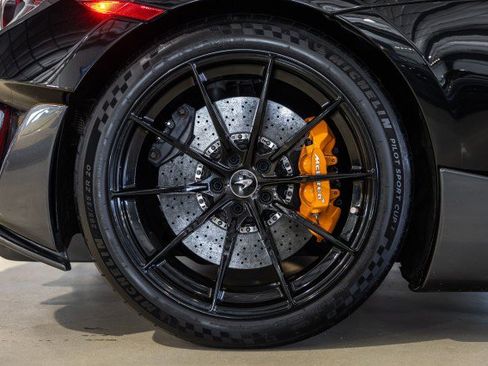 Used 2020 McLaren 600LT Spider RWD image 28