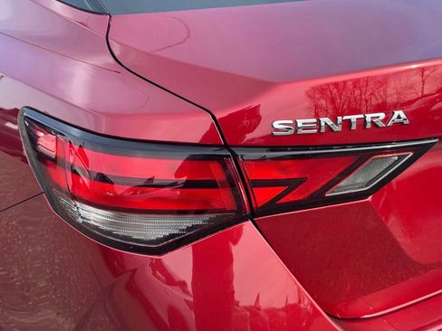 Used 2025 Nissan Sentra SV w/ All-Weather Package FWD image 9