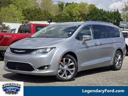 Used 2018 Chrysler Pacifica Limited w/ Advanced Safetytec Group