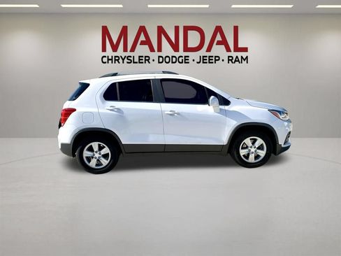 Used 2019 Chevrolet Trax LT FWD image 5