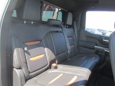 Used 2021 GMC Sierra 1500 AT4 w/ AT4 Preferred Package AWD/4WD image 24