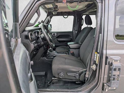 Used 2018 Jeep Wrangler Unlimited Sport AWD/4WD image 17