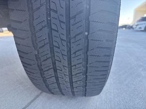 Used 2011 Ford F150 XLT w/ XLT Chrome Pkg image 6