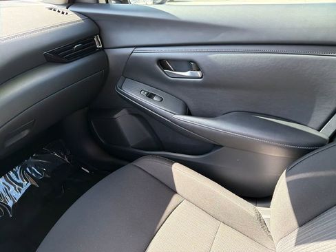 Used 2024 Nissan Sentra SV FWD image 28