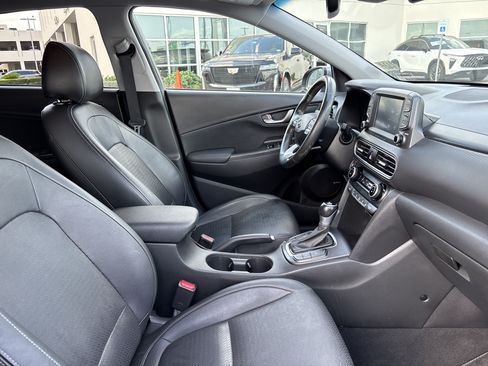 Used 2021 Hyundai Kona Limited FWD image 29