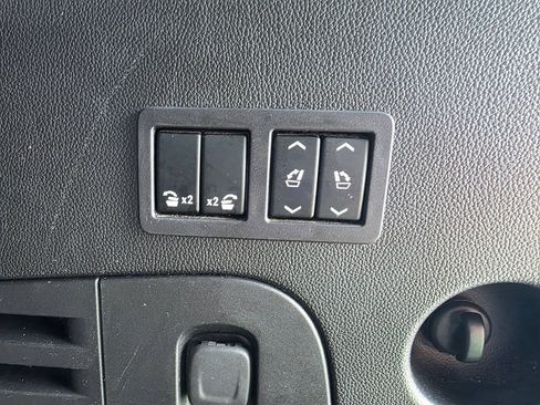 Used 2018 Cadillac Escalade Luxury AWD/4WD image 44