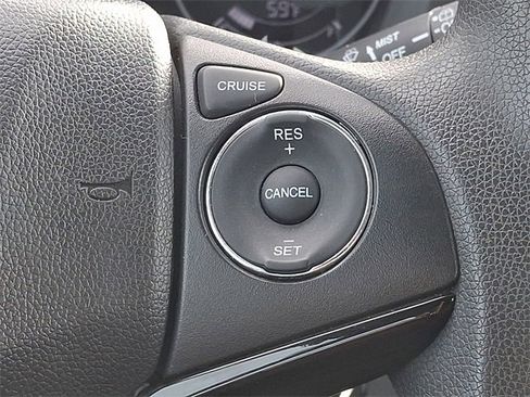 Certified 2019 Honda HR-V LX image 17