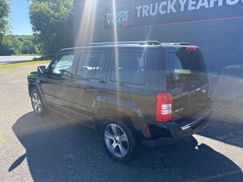 Used 2017 Jeep Patriot High Altitude AWD/4WD image 8