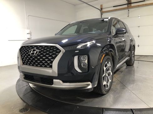 Used 2022 Hyundai Palisade Calligraphy image 3