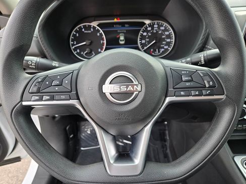 Certified 2024 Nissan Sentra SV image 22