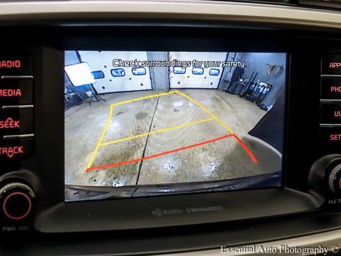 Used 2018 Kia Sorento AWD image 15