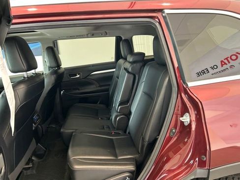 Used 2017 Toyota Highlander XLE AWD/4WD image 15