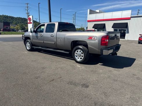 Used 2012 Chevrolet Silverado 3500 LT w/ Interior Plus Package AWD/4WD image 5