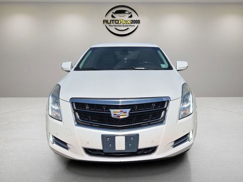 Used 2016 Cadillac XTS Luxury FWD image 2