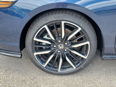 New 2026 Honda Accord Touring image 8