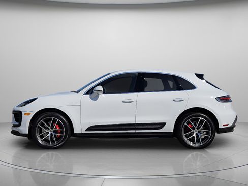 Certified 2025 Porsche Macan S image 2
