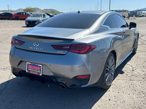 Used 2017 INFINITI Q60 Red Sport 400 image 6