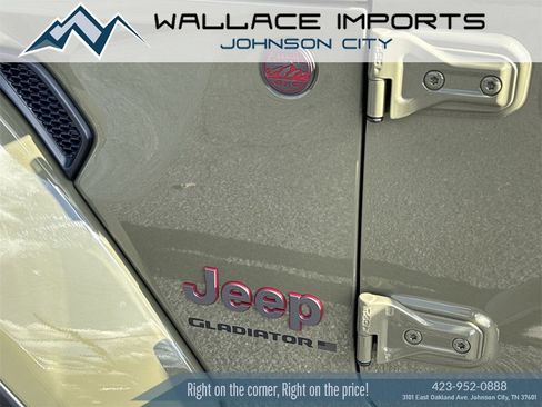 Used 2025 Jeep Gladiator Rubicon image 11