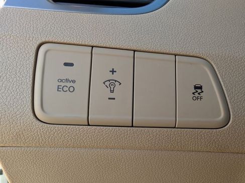 Used 2013 Hyundai Elantra GLS w/ Preferred Pkg image 28