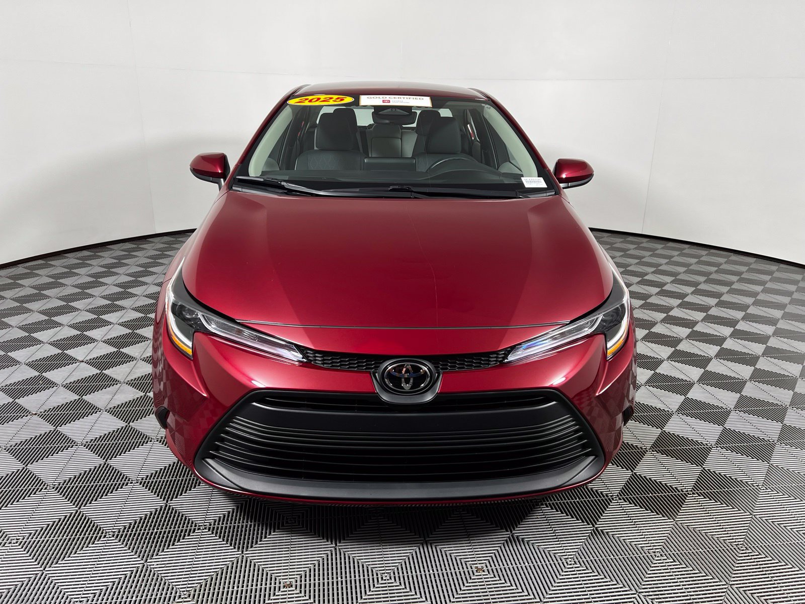 Certified 2025 Toyota Corolla LE FWD image 2