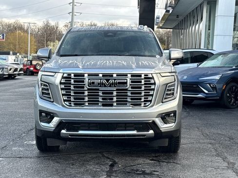 New 2026 GMC Yukon XL Denali w/ Denali Reserve Package AWD/4WD image 14