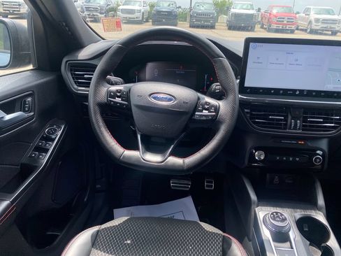 Used 2024 Ford Escape ST-Line w/ Tech Pack #1 AWD/4WD image 19