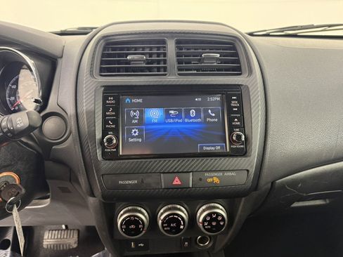 Used 2021 Mitsubishi Outlander Sport ES image 19