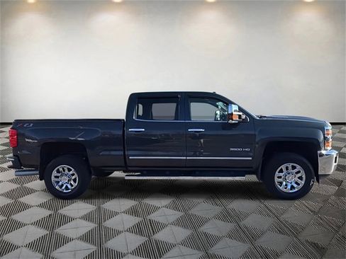 Used 2019 Chevrolet Silverado 3500 LTZ w/ Duramax Plus Package image 4