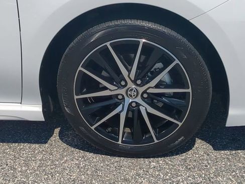 Certified 2023 Toyota Camry SE image 11