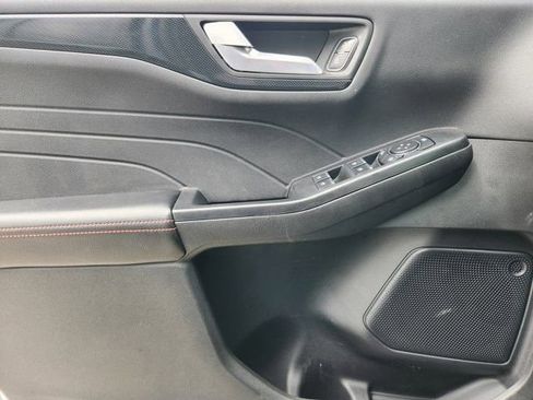 Used 2024 Ford Escape ST-Line w/ Equipment Group 301A FWD image 19